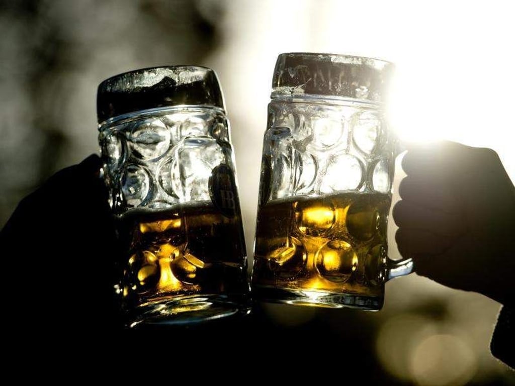 Auf dem Oktoberfest wird nicht nur viel getrunken, sondern auch viel gesungen. Foto: Sven Hoppe