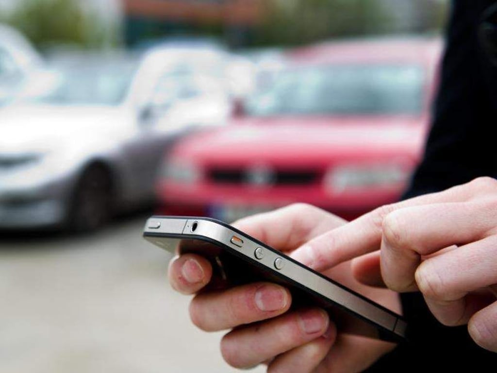 Smartphone als Autoschlüssel? - Die Allianz erwartet, dass das in einigen Jahren Standard sein wird. Foto: Franziska Gabbert