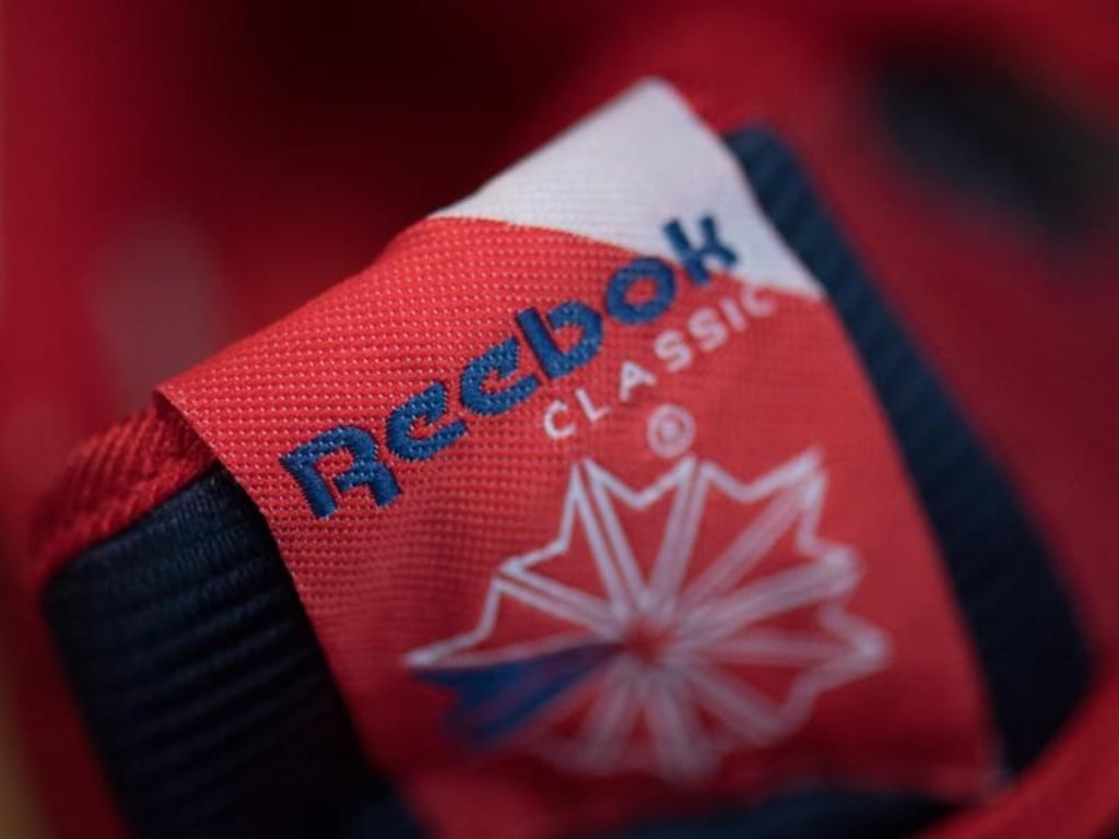 Als Produktfälschung sichergestellt: Plagiat eines Reebok-Sportschuhs. Foto: Boris Roessler