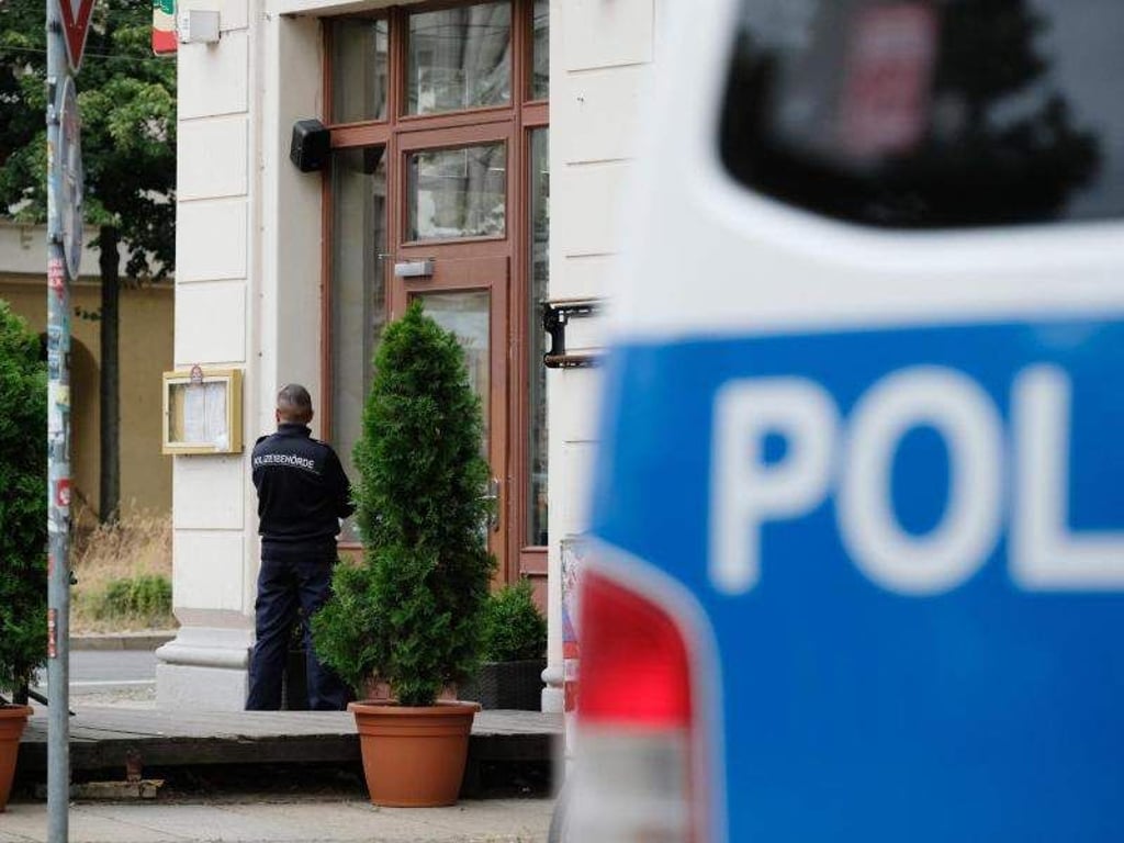 Mit mehr als 500 Beamten ist die Bundespolizei gegen bandenmäßige Scheinehen vorgegangen. Foto: Sebastian Willnow