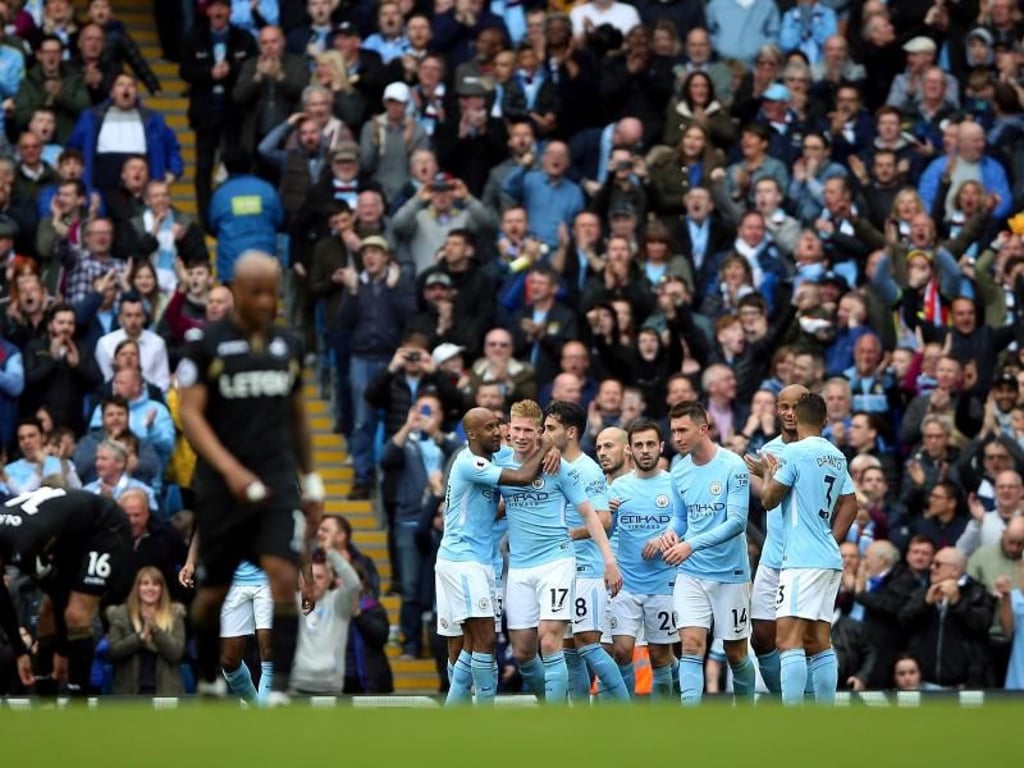 Der englische Meister Manchester City hatte mit Swansea City keine Probleme. Foto: Nigel French/PA Wire