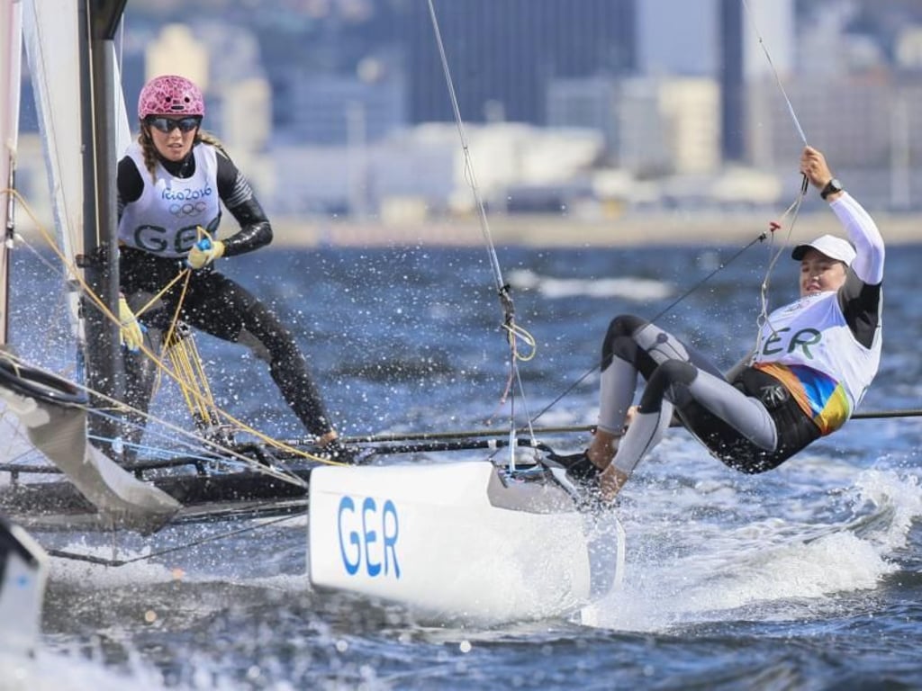 Paul Kohlhoff (r) und Carolina Werner verloren in der Mixed-Katamaran-Klasse Nacra 17 die Kontrolle über ihr Boot. Foto: Olivier Hoslet