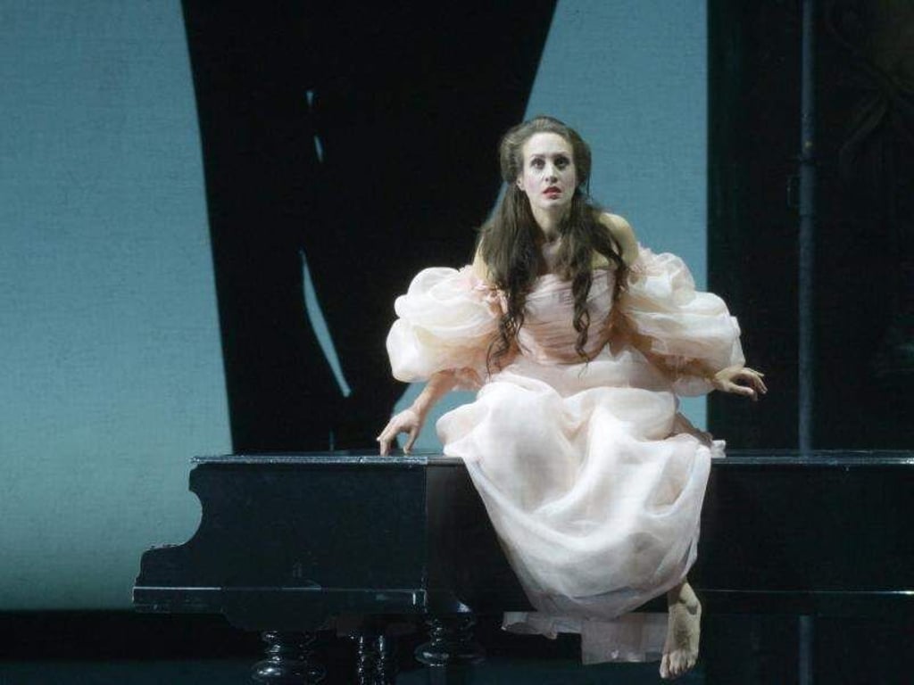 Brenda Rae als Elvira in «I Puritani». Foto: Barbara Aumüller/Oper Frankfurt