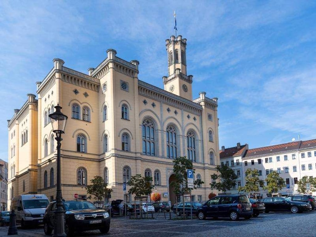 Blick auf das Rathaus in Zittau. Foto: Monika Skolimowska