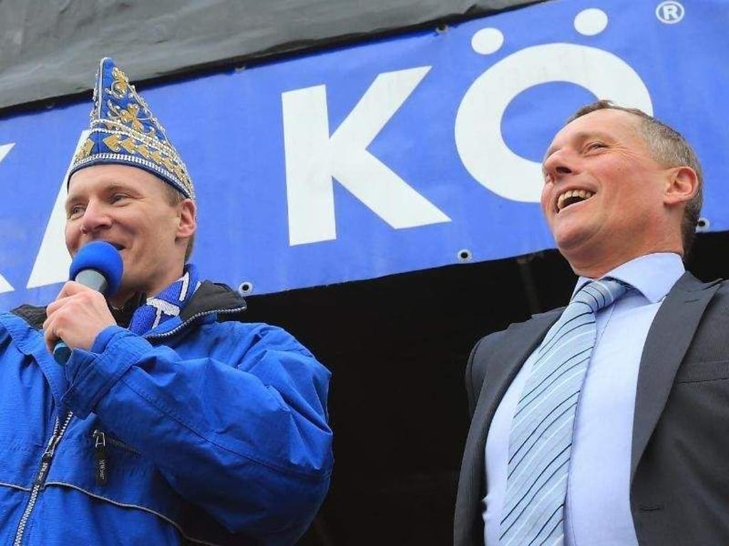 Präsident der Karnevalsgesellschaft Patrick Lange (l), Bürgermeister Kurt-Jürgen Zander (r). Foto: Jens Wolf