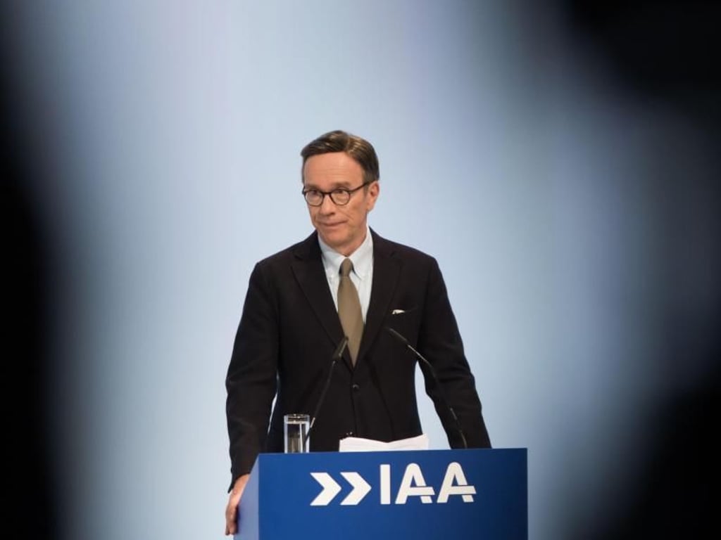 VDA-Präsident Matthias Wissmann spricht bei der Eröffnungsfeier der Internationalen Automobil-Ausstellung IAA. Foto: Frank Rumpemhorst