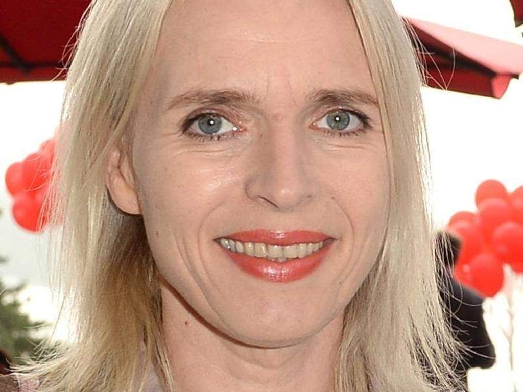 Annette Hess hat schon viele Drehbücher geschrieben - und nun ihren ersten Roman. Foto: Britta Pedersen