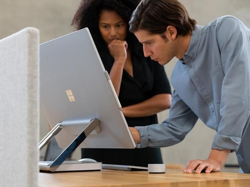 Microsofts All-in-One PC nennt sich Surface Studio 2 und ist ab 4150 Euro im Handel. Foto: Microsoft