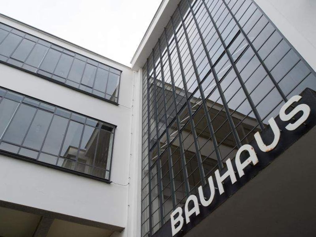 «Bauhaus» steht in Dessau-Roßlau. Foto: Klaus-Dietmar Gabbert/Archiv