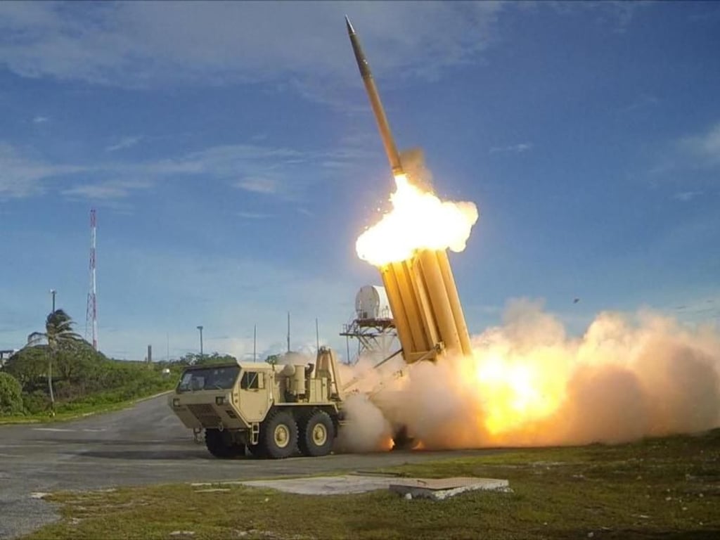Test des Raketen-Abwehrsystems THAAD: Das System dient der Abwehr von Kurz- und Mittelstreckenraketen und zielt auf die Bedrohung durch Nordkorea. Foto: Ralph Scott/Department Of Defense