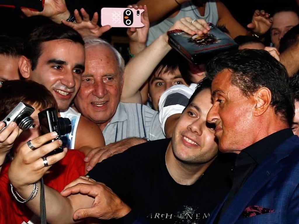 Ein Selfie mit Sly - was gibt es Schöneres!? Foto: Etienne Laurent