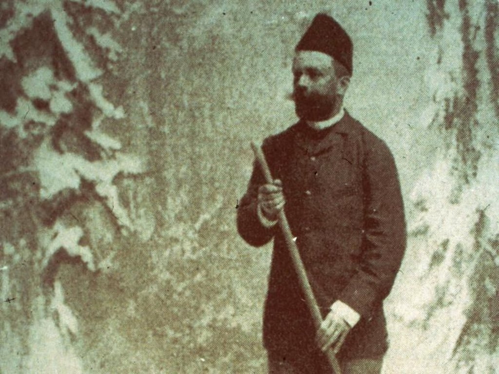 So sah der französische Diplomat Dr. Robert Pilet aus, als er 1893 mit seinen neuartigen Skiern in den Schwarzwald kam - unter großem Staunen der Einheimischen. Foto: Gemeinde Feldberg