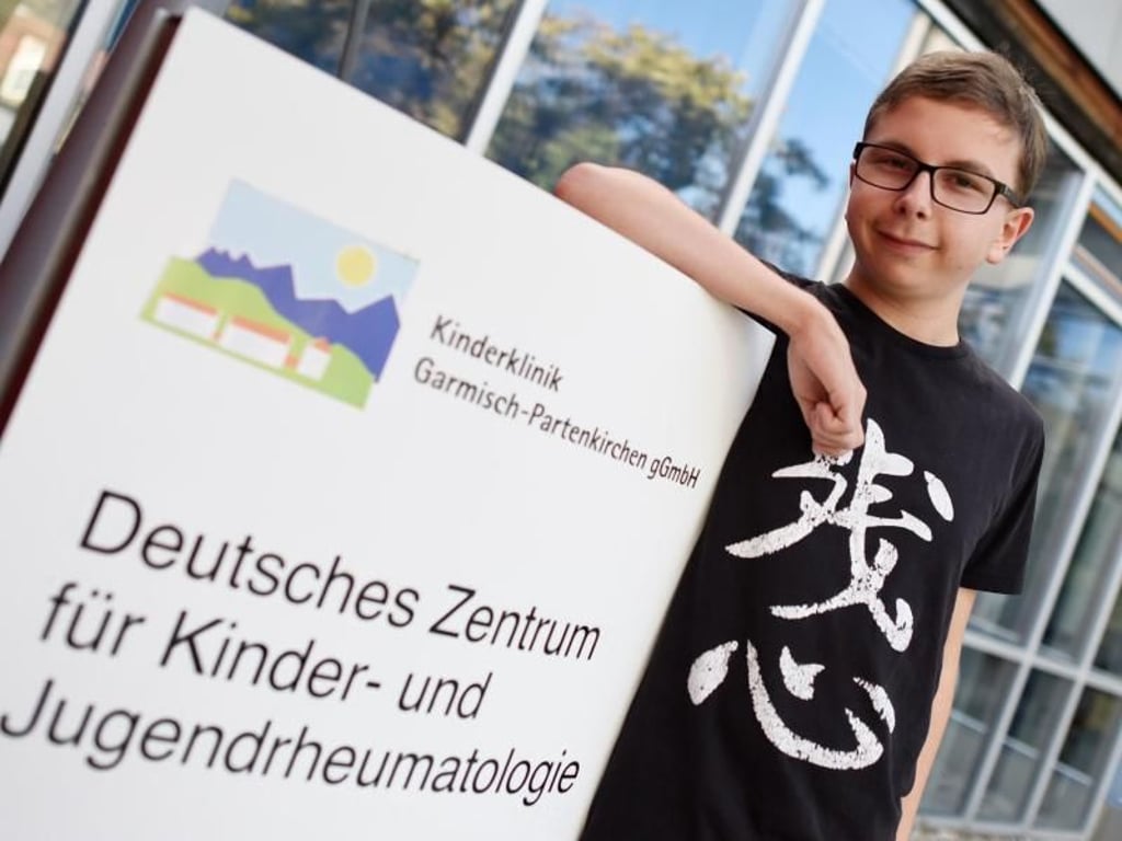 Richard Habermann kommt regelmäßig ins Deutsche Zentrum für Kinder- und Jugendrheumatologie nach Garmisch-Patenkrichen. Foto: Angelika Warmuth