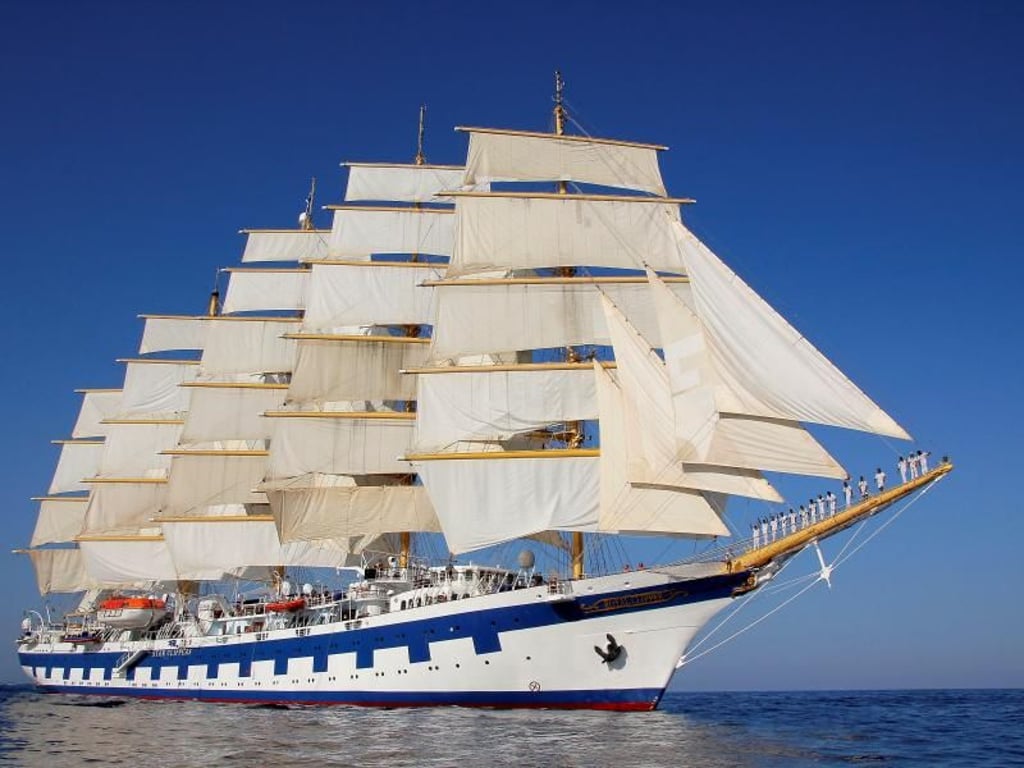 Segelschiffe wie die Royal Clipper heben sich von den großen Kreuzfahrtschiffen deutlich ab. Hier steht das Erlebnis Seereise eher im Mittelpunkt. Foto: Star Clippers
