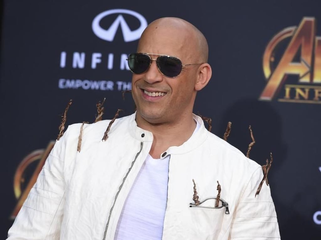 Vin Diesel spricht in «Avengers: Infinity War» das Baumwesen Groot. Dazu trug er bei der Weltpremiere die passende Jacke. Foto: Jordan Strauss/Invision/AP