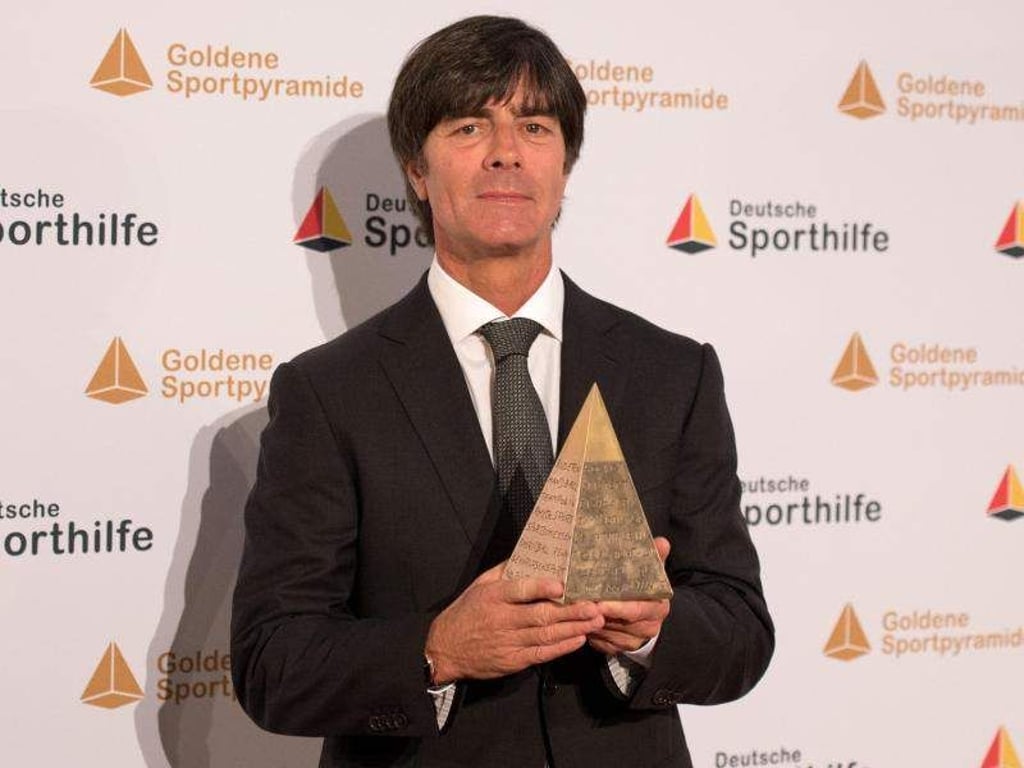 Bundestrainer Joachim Löw erhielt die Goldene Sportpyramide. Foto: Daniel Reinhardt