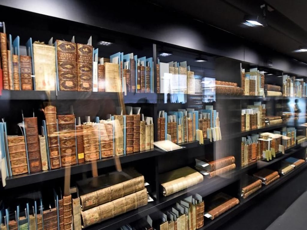 Bücher mit der privaten Korrespondenz von Gottfried Wilhelm Leibniz. Foto: Holger Hollemann