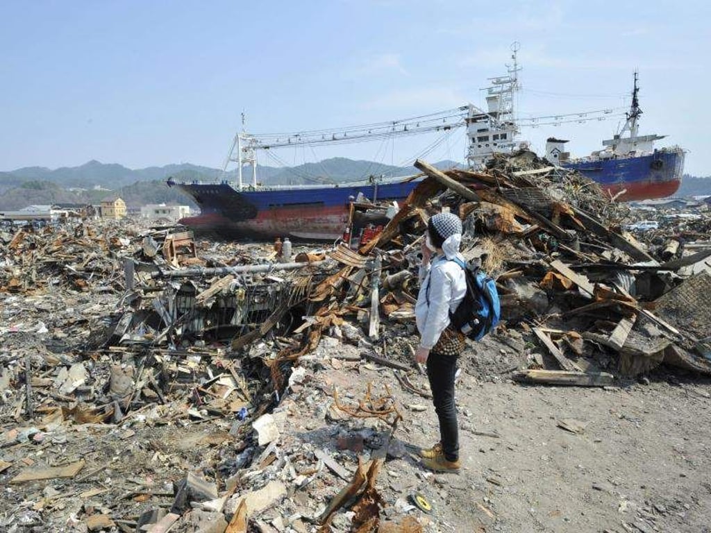 Erdbeben und Tsunamis hinterlassen verheerende Schäden, wie hier 2011 in Japan (Kesennuma). Weltweit kamen seit dem Jahr 1900 rund acht Millionen Menschen durch Naturkatastrophen ums Leben. Foto: Kimimasa Mayama/Archiv