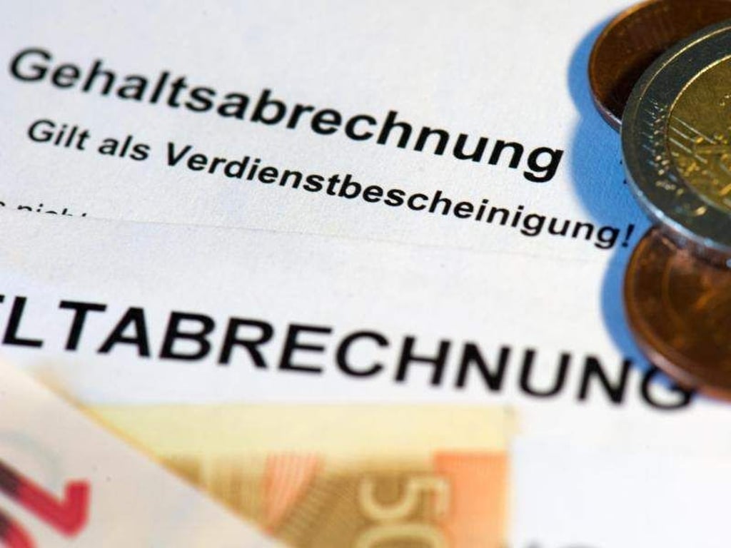 Zuletzt waren die Reallöhne im dritten Quartal 2013 im Jahresvergleich gesunken. Foto: Arno Burgi