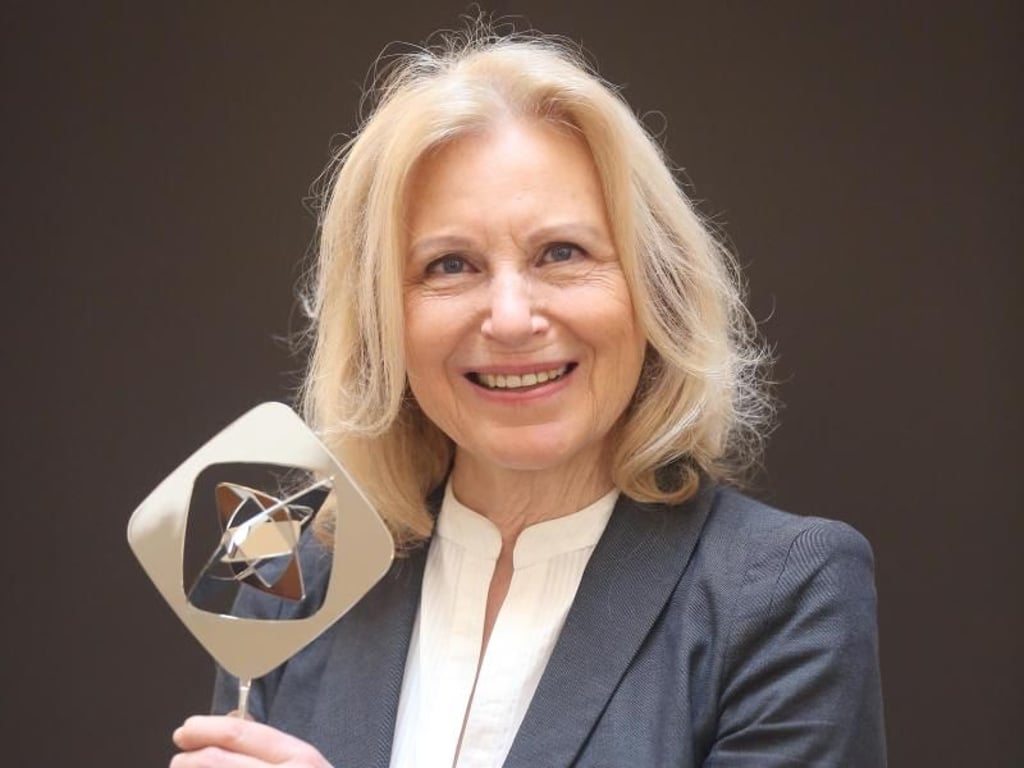 Maren Kroymann wird mit einem Grimme-Preis für "Kroymann" ausgezeichnet. Foto: Roland Weihrauch
