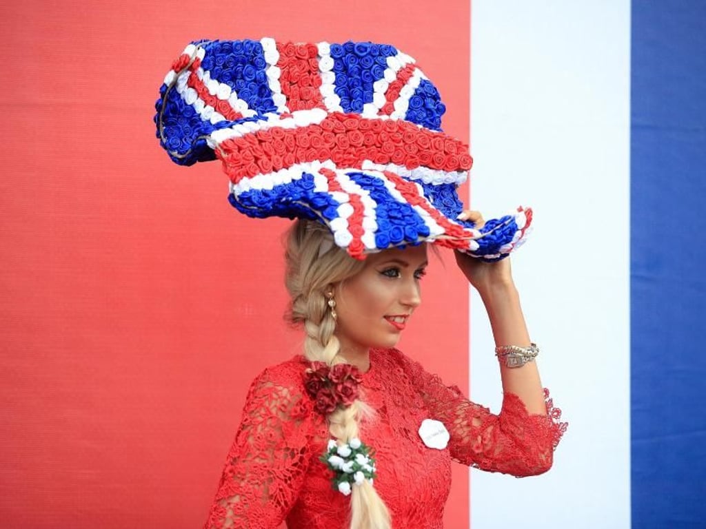 Natalia Beach aus Surrey mit Union-Jack-Hut. Foto: Adam Davy/PA