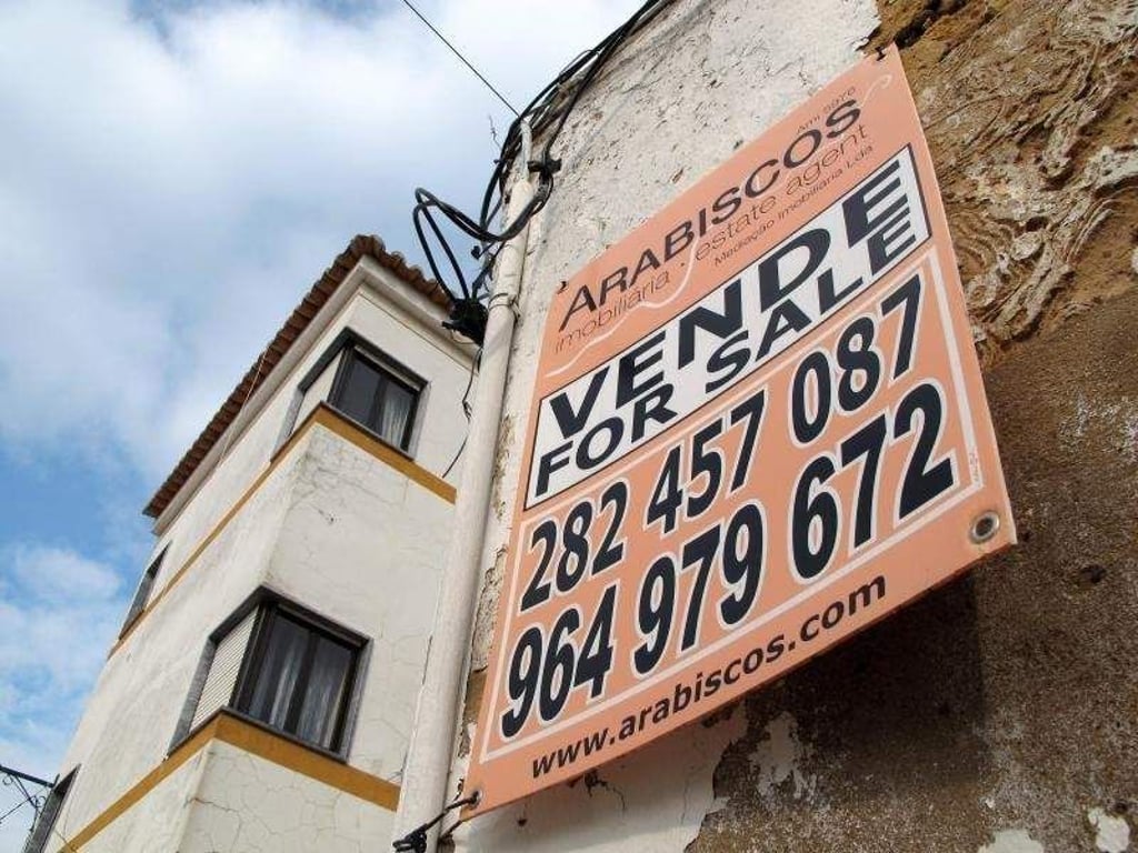 In Portugal sind Immobilien derzeit günstig. Käufer müssen allerdings wissen: Deutschsprachige Makler oder Rechtsanwälte gibt es in dem Land nicht so viele. Foto: Andrea Warnecke