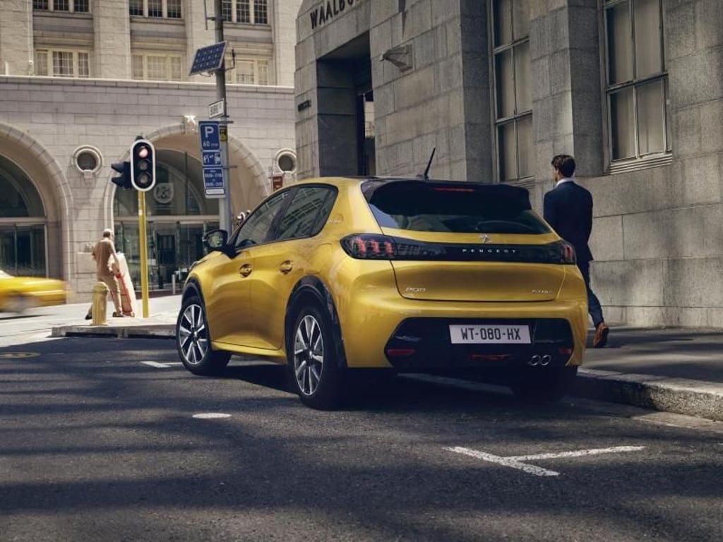 Mit dem Strom schwimmen: Der neue Peugeot 208 (Bild) soll wie sein Verwandter Opel Corsa auch als reines Elektroauto auf den Markt kommen. Foto: Peugeot