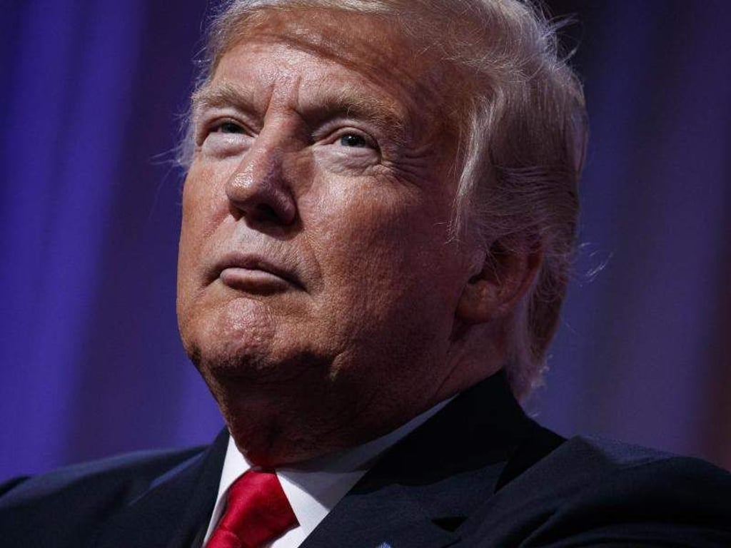 Donald Trump befindet sich derzeit in der wohl herausforderndsten Phase seiner Präsidentschaft. Foto: Evan Vucci/AP