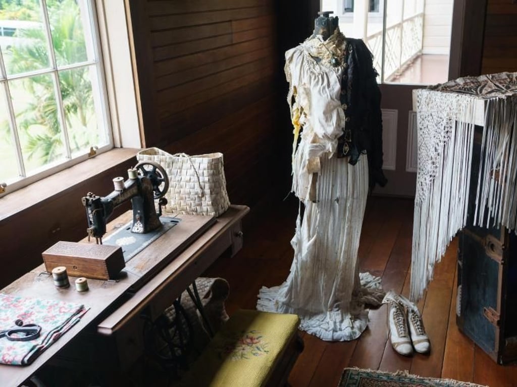 Vailima - einst das Wohnhaus von Robert Louis Stevenson in Samoa und heute ein Museum - ist eingerichtet wie damals. Fast alle Möbel sind aber Replikate. Foto: Philipp Laage