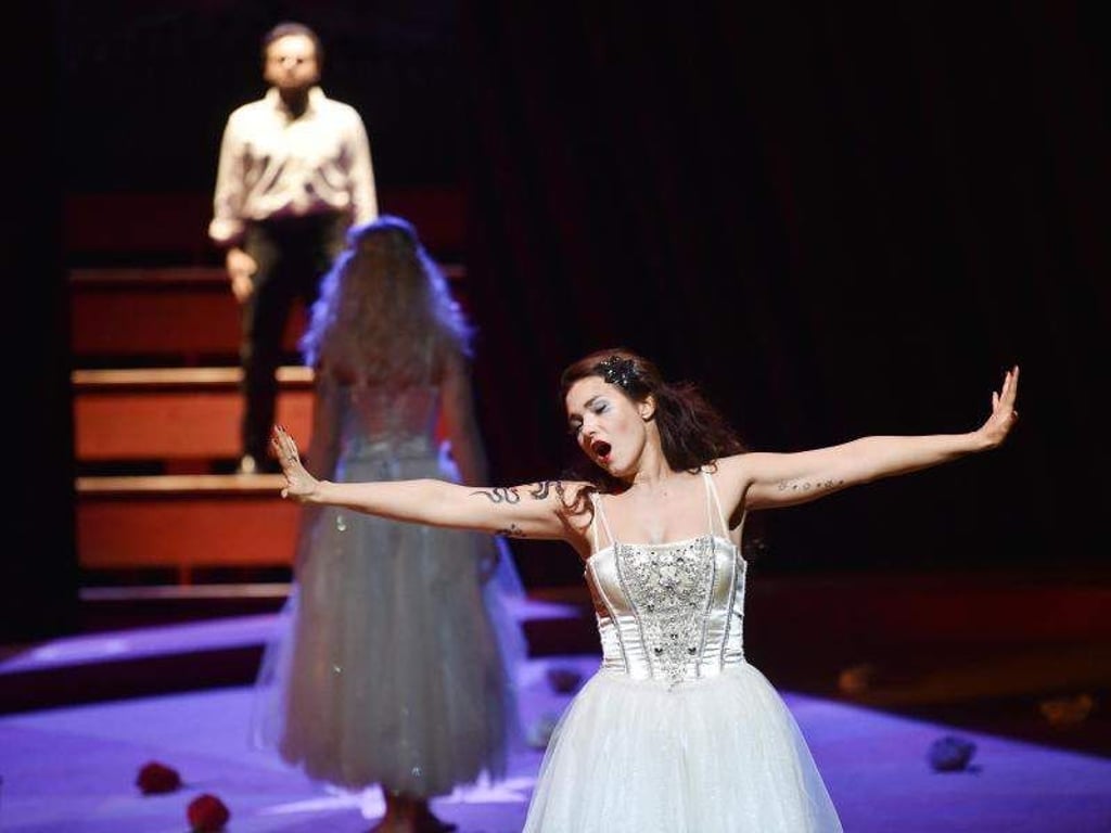 Bei den letztjährigen Pfingstfestspielen in Baden-Baden wurde unter anderem die Oper «La Traviata» aufgeführt. Foto: Uli Deck