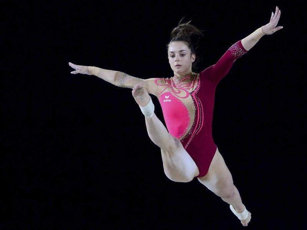 Pauline Schäfer turnt bei den Gymnastik-Weltmeisterschaften in Montreal am Schwebebalken. Foto: Paul Chiasson/The Canadian Press