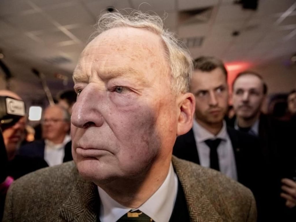 Nicht bester Laune: AFD-Chef Alexander Gauland bei der Wahlparty. Foto: Christoph Soeder