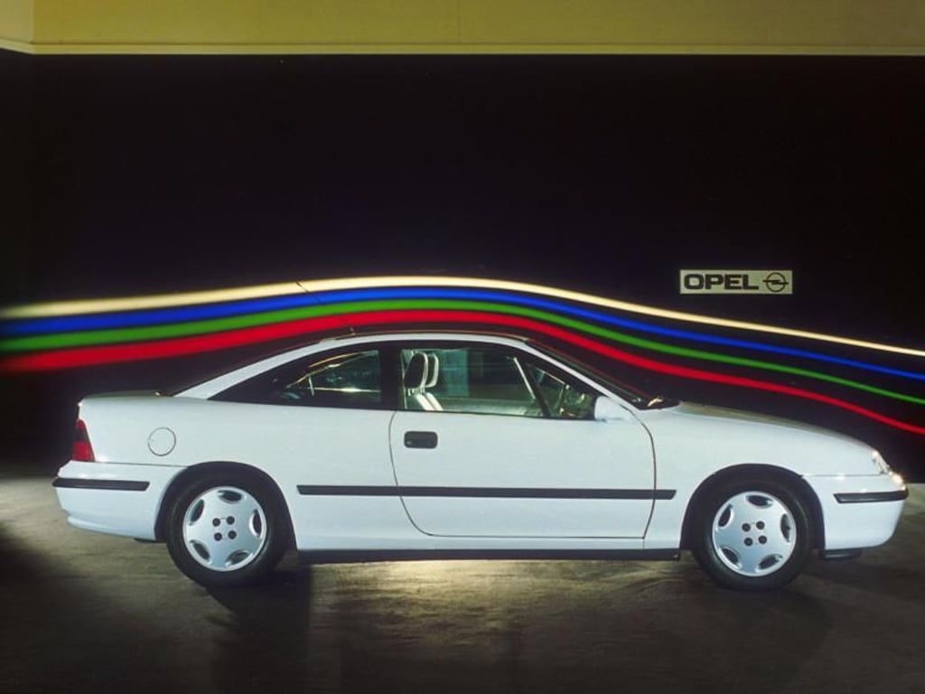 Der Calibra brachte es mit einem cw-Wert von 0,26 sogar zum Weltmeister mit dem geringsten Widerstand im Windkanal. Foto: Opel Automobile GmbH