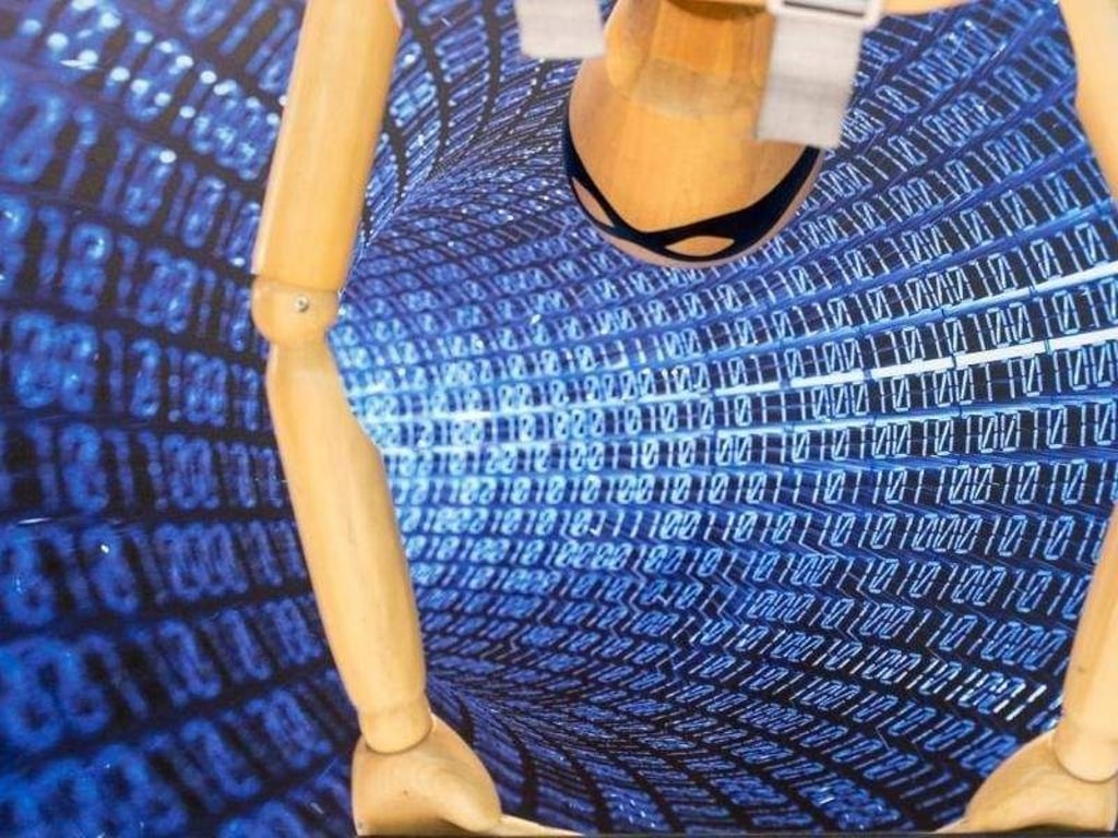 Anonymität ist im Internet mittlerweile ein hart umkämpftes Gut. Wer nicht ausspioniert werden will, muss sich aktiv vor Tracking schützen. Foto: Ole Spata