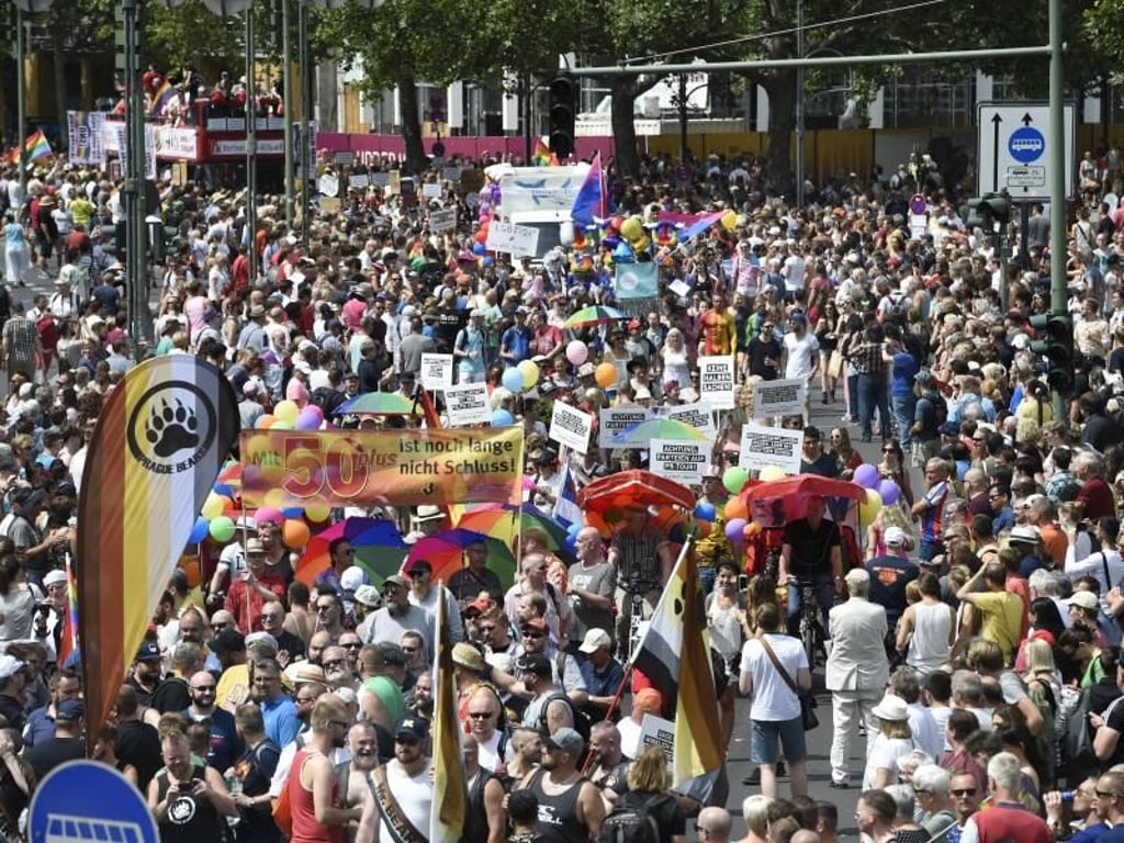 Berliner CSD unter dem Motto «Danke für nix». Foto: Rainer Jensen