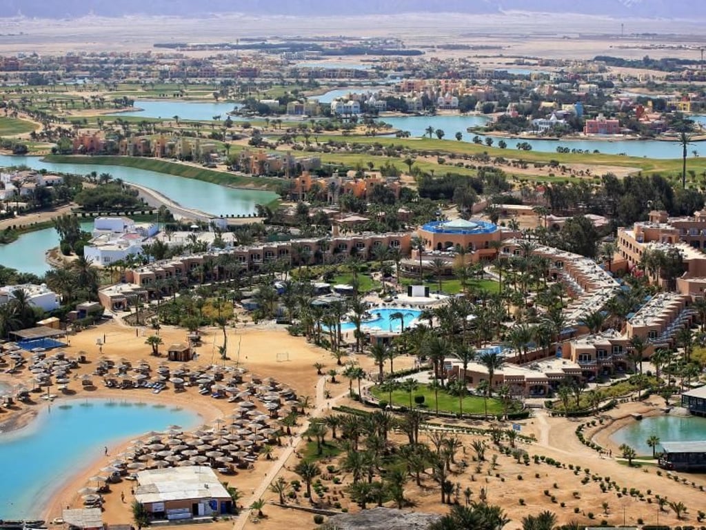Künstliche Stadt von oben: El-Guna ist eine Urlauber-Hochburg und Vergnügungsareal für wohlhabende Ägypter. Foto: Orascom Hotel Management/dpa-tmn