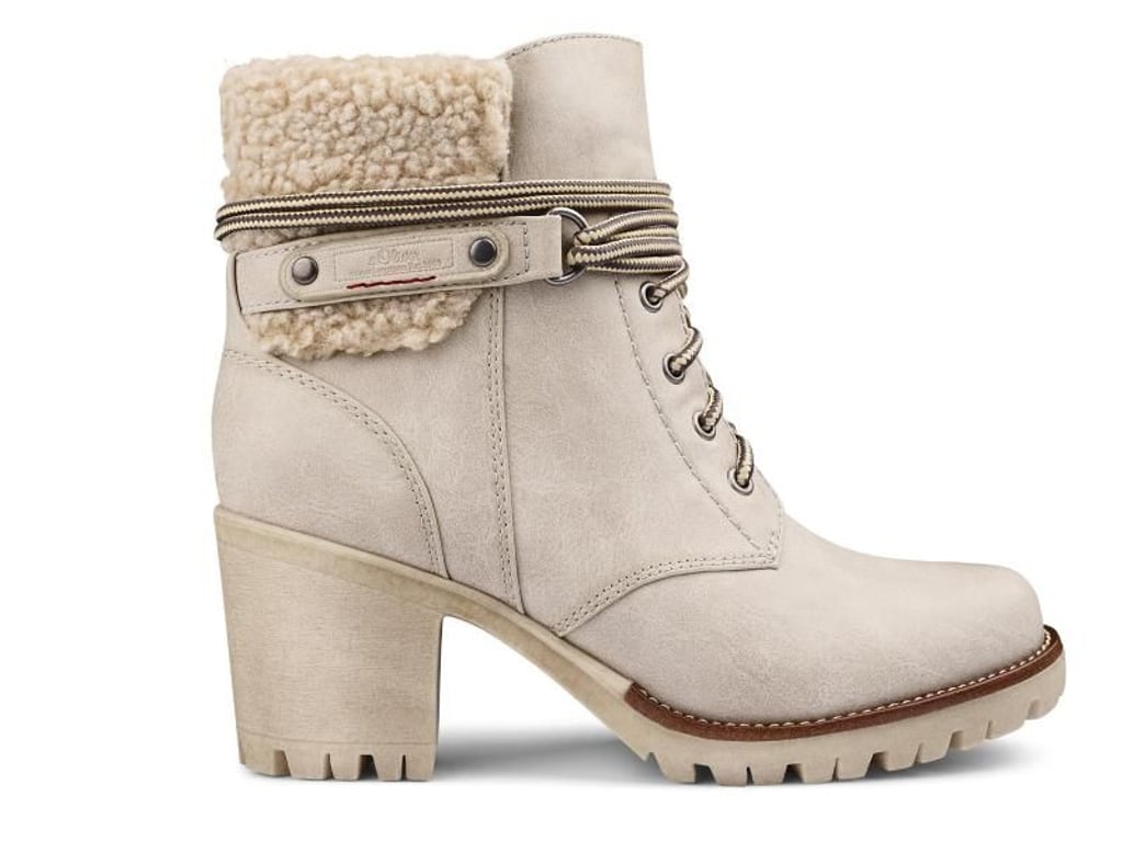 Beliebt sind an den Winterschuhen für Frauen nun auch sogenannte Offwhites - also helle Cremetöne wie das zum Beispiel auch s.Oliver zeigt (ca. 80 Euro). Foto: s.Oliver/dpa-tmn