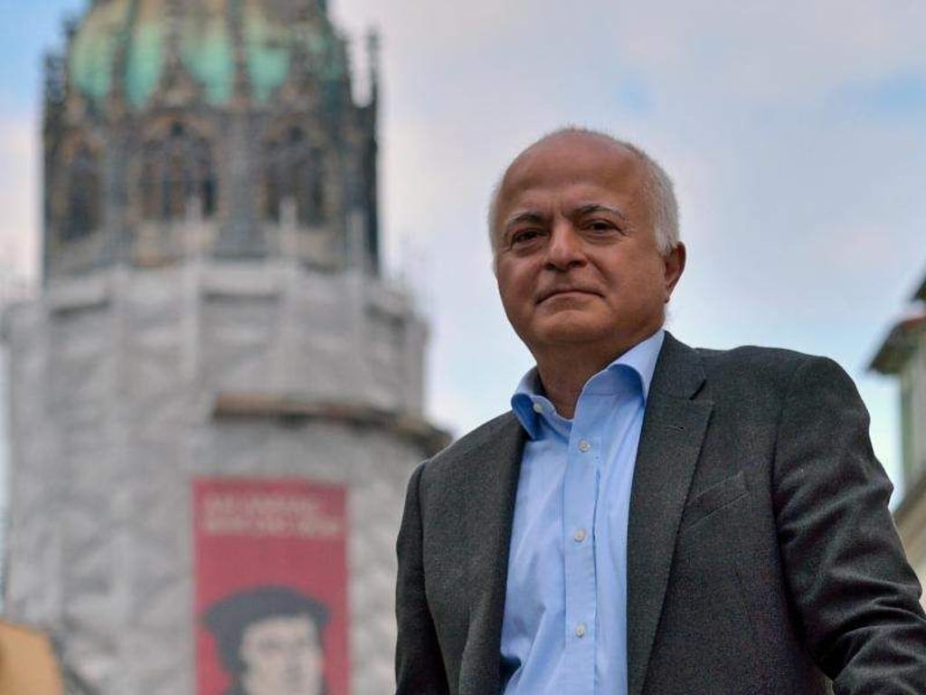 Panoramakünstler Yadegar Asisi ist zu sehen. Foto: Hendrik Schmidt/Archiv