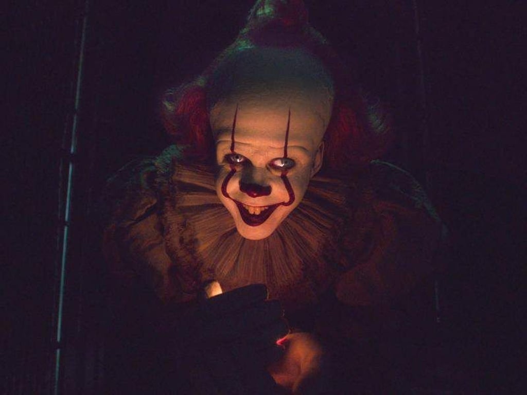«Es» geht weiter: Bill Skarsgard als Horrorclown Pennywise. Foto: Warner Bros