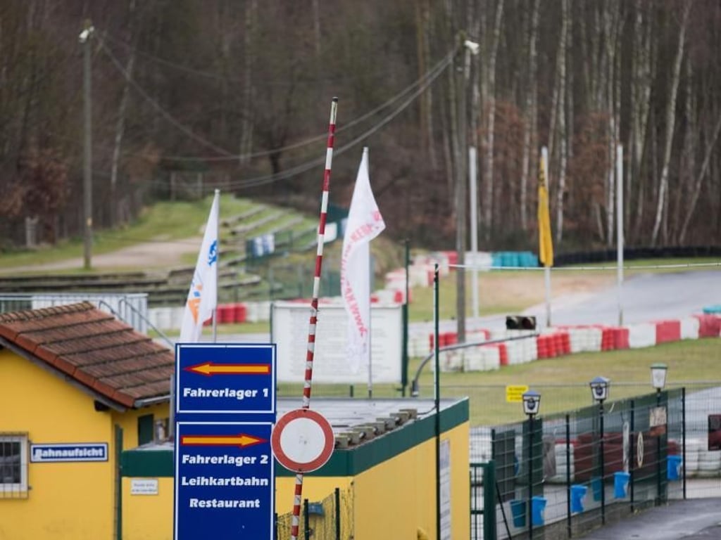 Die berühmte Kartbahn, auf der Michael und Ralf Schumacher ihre Karriere begonnen haben, fällt dem Braunkohletagebau Hambach zum Opfer. Foto: Rolf Vennenbernd