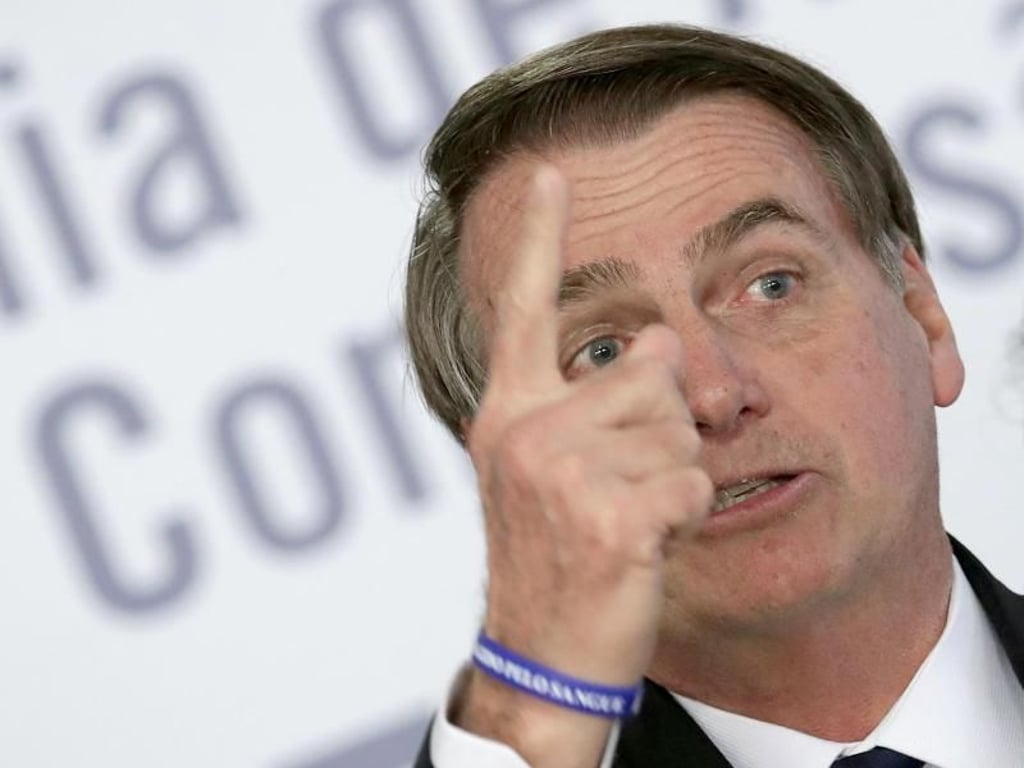 Brasiliens Präsident Jair Bolsonaro vermutet NGOs hinter den Bränden im Amazonasgebiet. Foto: Eraldo Peres/AP