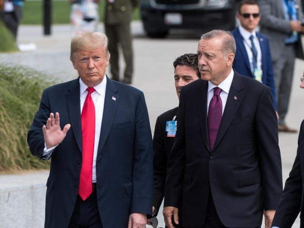Trump und Erdogan, Seite an Seite beim Nato-Gipfel im Juli. Foto: Bernd von Jutrczenka/Archiv
