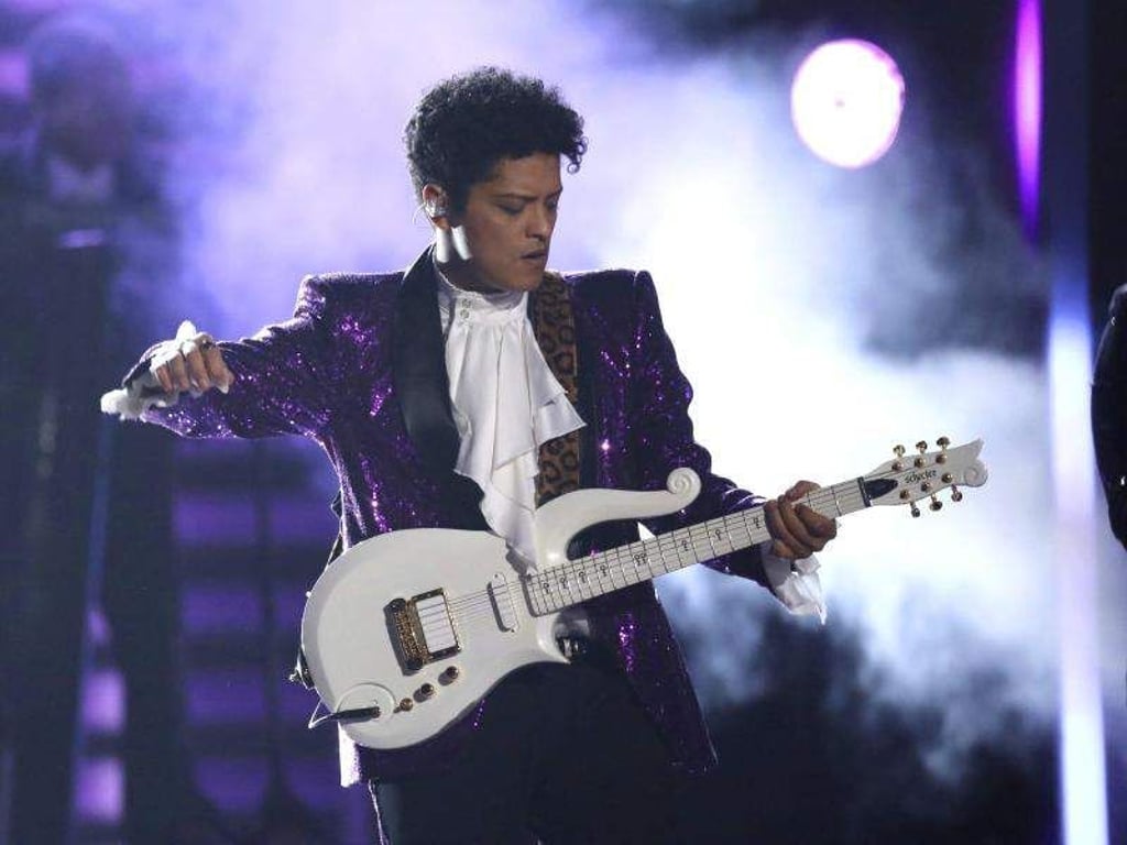 Bruno Mars feierte seinen Geburtstag auf der Bühne. Foto: Matt Sayles