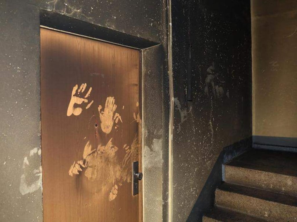 Brandspuren in Wohnhaus in Eisleben. Foto: Jens Wolf