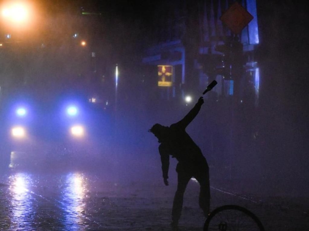 Bei den Auseinandersetzungen rund um den G20-Gipfel hat es viele Verletze und massive Zerstörungen gegeben. Foto: Axel Heimken