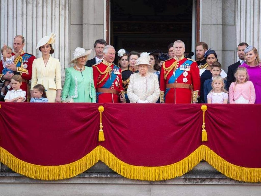Auf dem Balkon des Buckingham Palastes: Die Queen feiert mit ihrer Familie Geburtstag. Foto: Victoria Jones/PA Wire