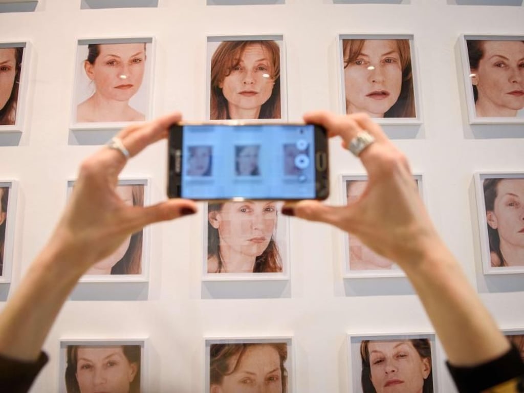 Die Serie "Portrait of an Image" von Roni Horn in Berlin. Foto: