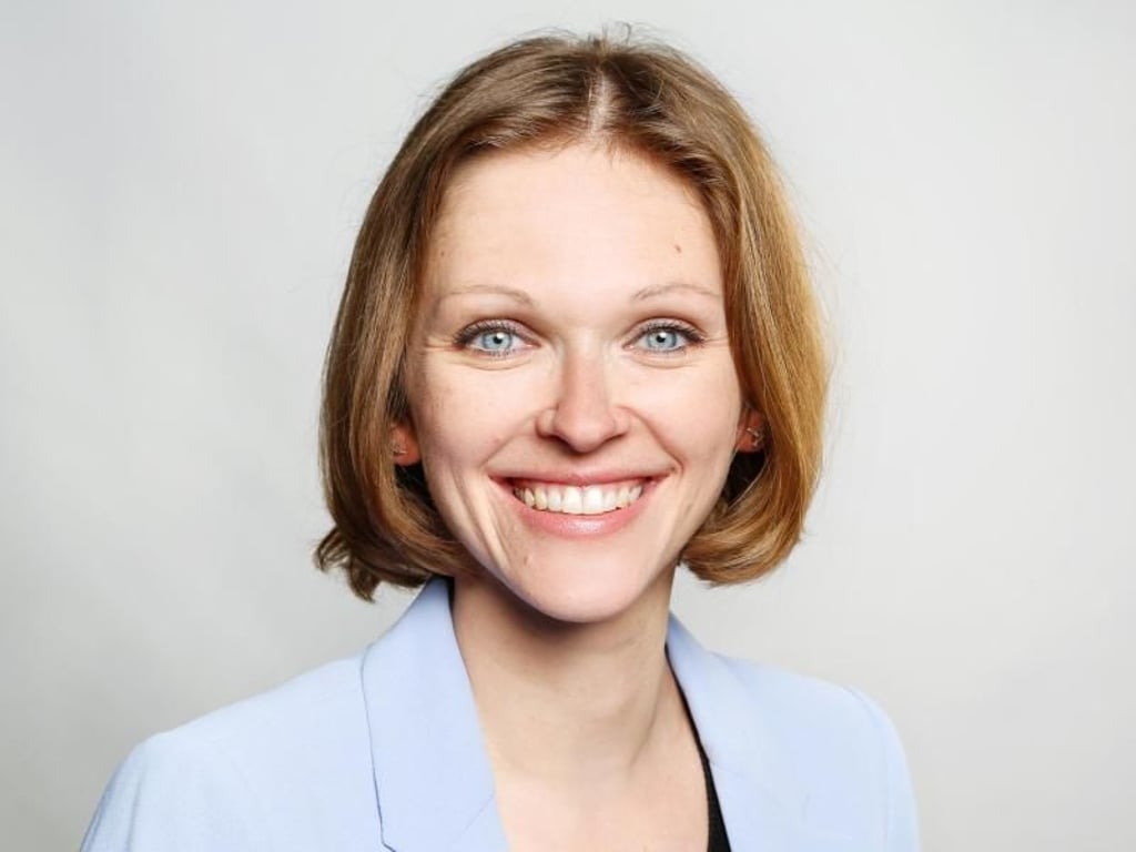 Dorothea Czarnecki ist stellvertretende Geschäftsführerin bei ECPAT Deutschland, der Arbeitsgemeinschaft zum Schutz der Kinder vor sexueller Ausbeutung. Foto: Solveig Schiebel