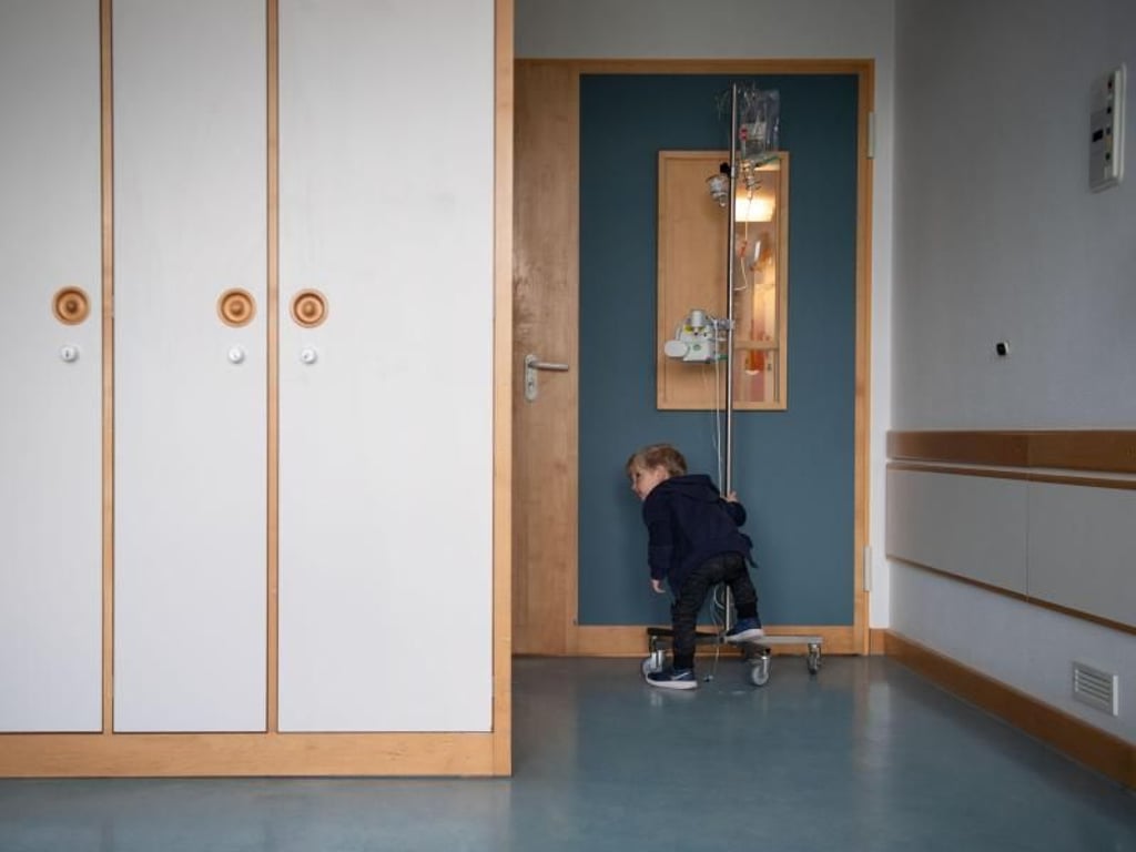 Levin hat die zweite Transplantation bislang ohne Rückfall überstanden. Sein Alltag normalisiert sich. Foto: Marijan Murat