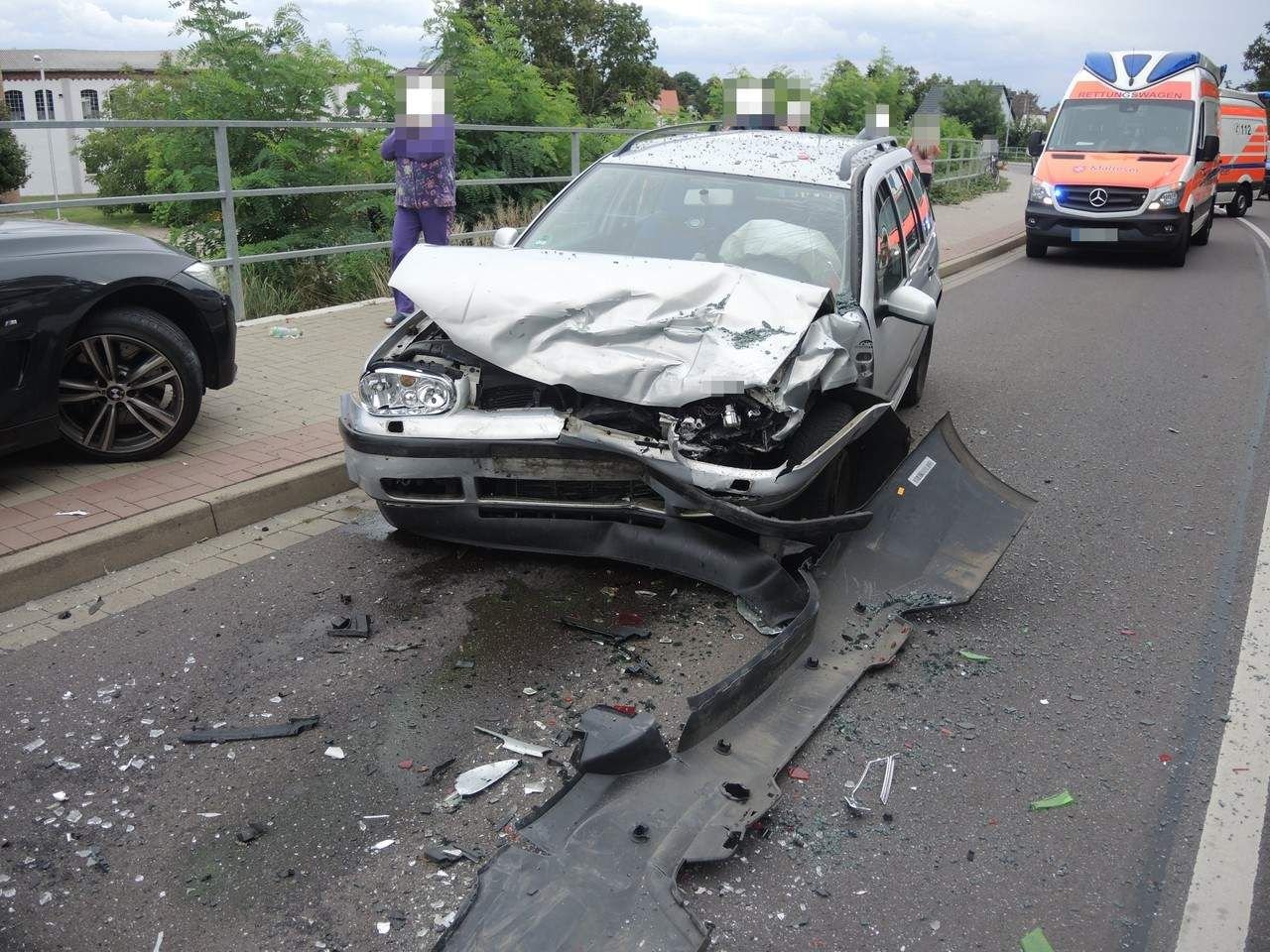 Stilvolle Tödlicher Unfall In Oschersleben Ebenbild